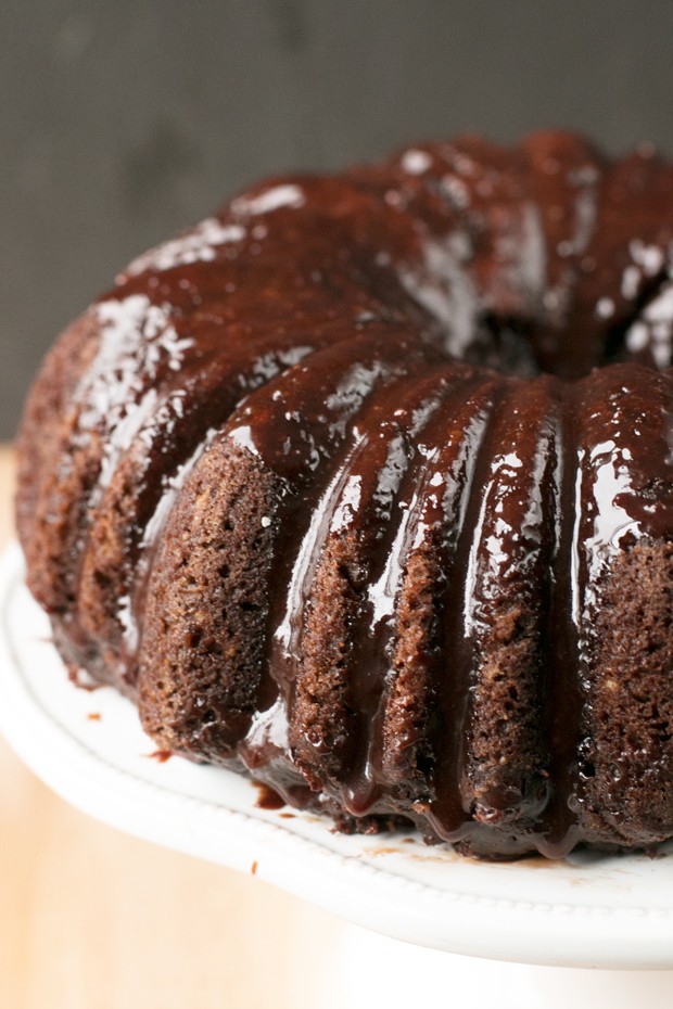 Dark Chocolate Chip Avocado Cake | cakenknife.com